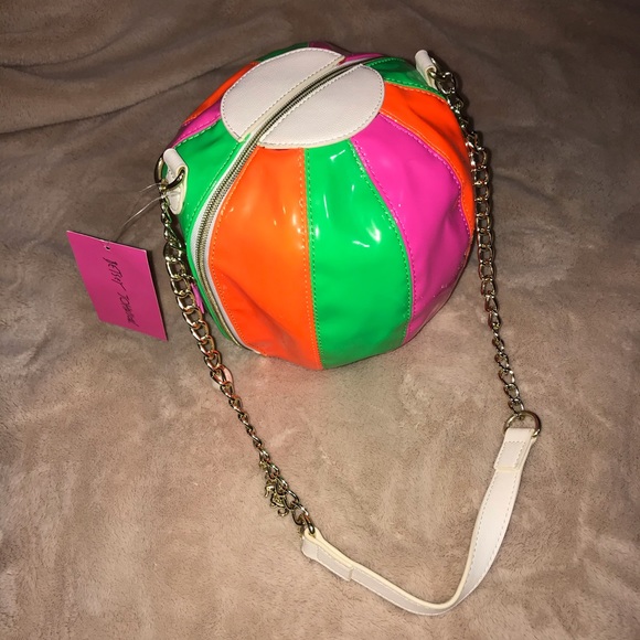 Betsey Johnson Handbags - Betsey Johnson Beach Ball Purse